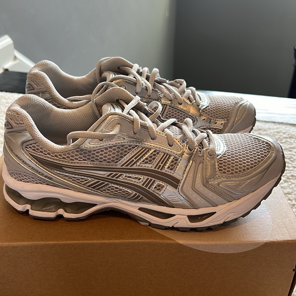 SOLD - Gel Kayano 14 - Picture 5 of 8